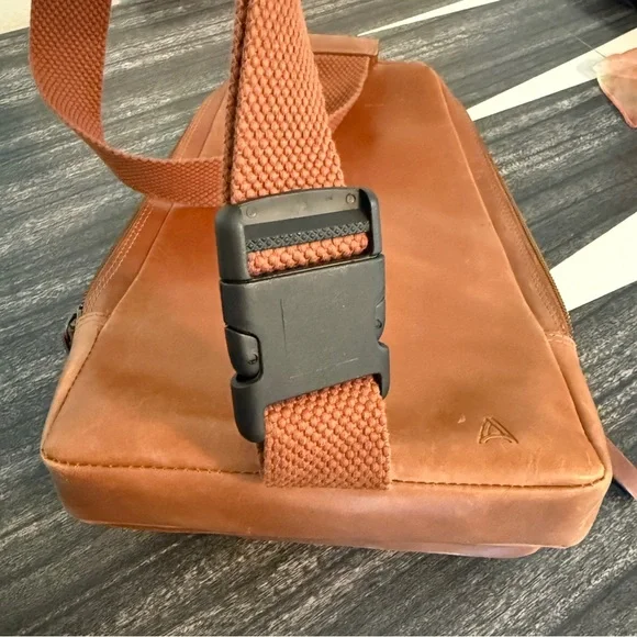 ABLE ROSA SLING Whiskey Brown Genuine Leather Sling Bag Women’s Men’s crossbody - Picture 9 of 13